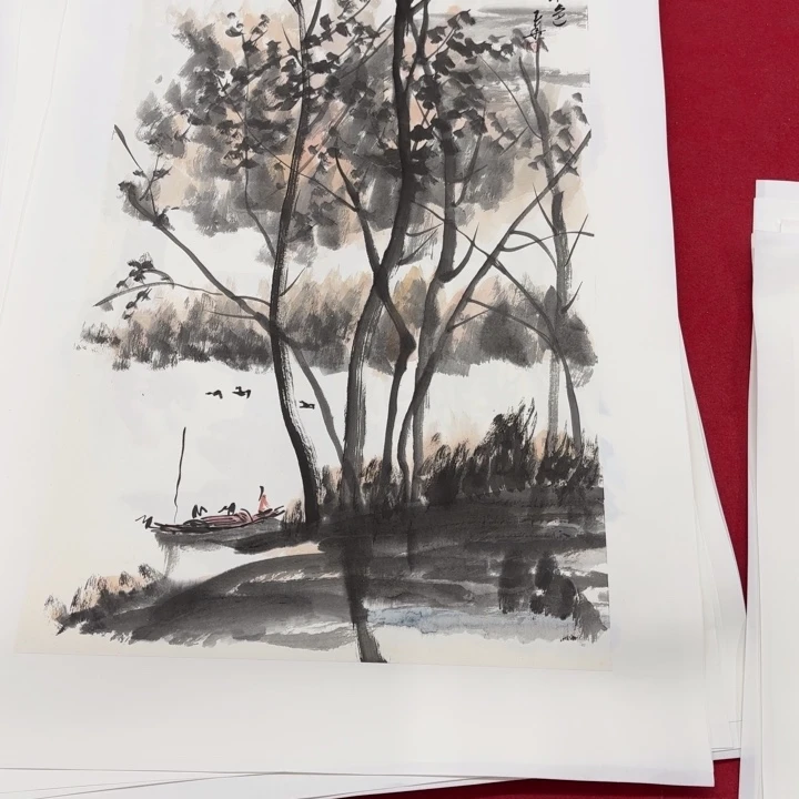 国画花鸟等图案为一体而得