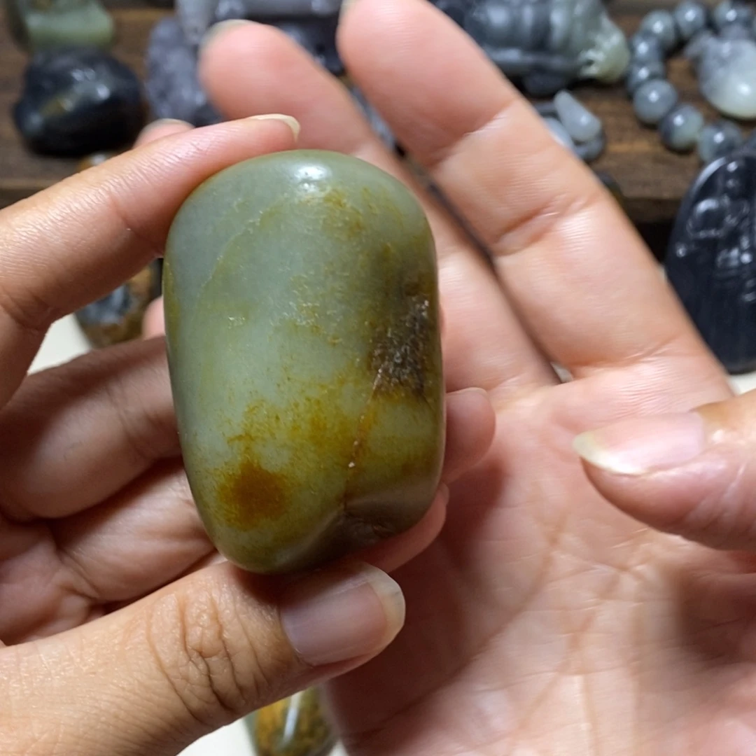 和田玉未镶嵌颈饰祥*