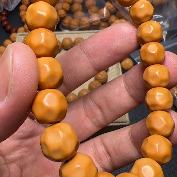 猴头核桃手串来啦