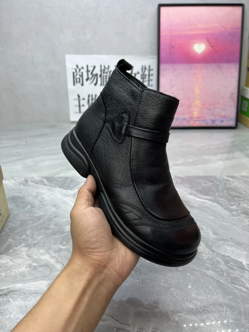 头层牛皮加绒一脚蹬   马丁靴   女鞋019