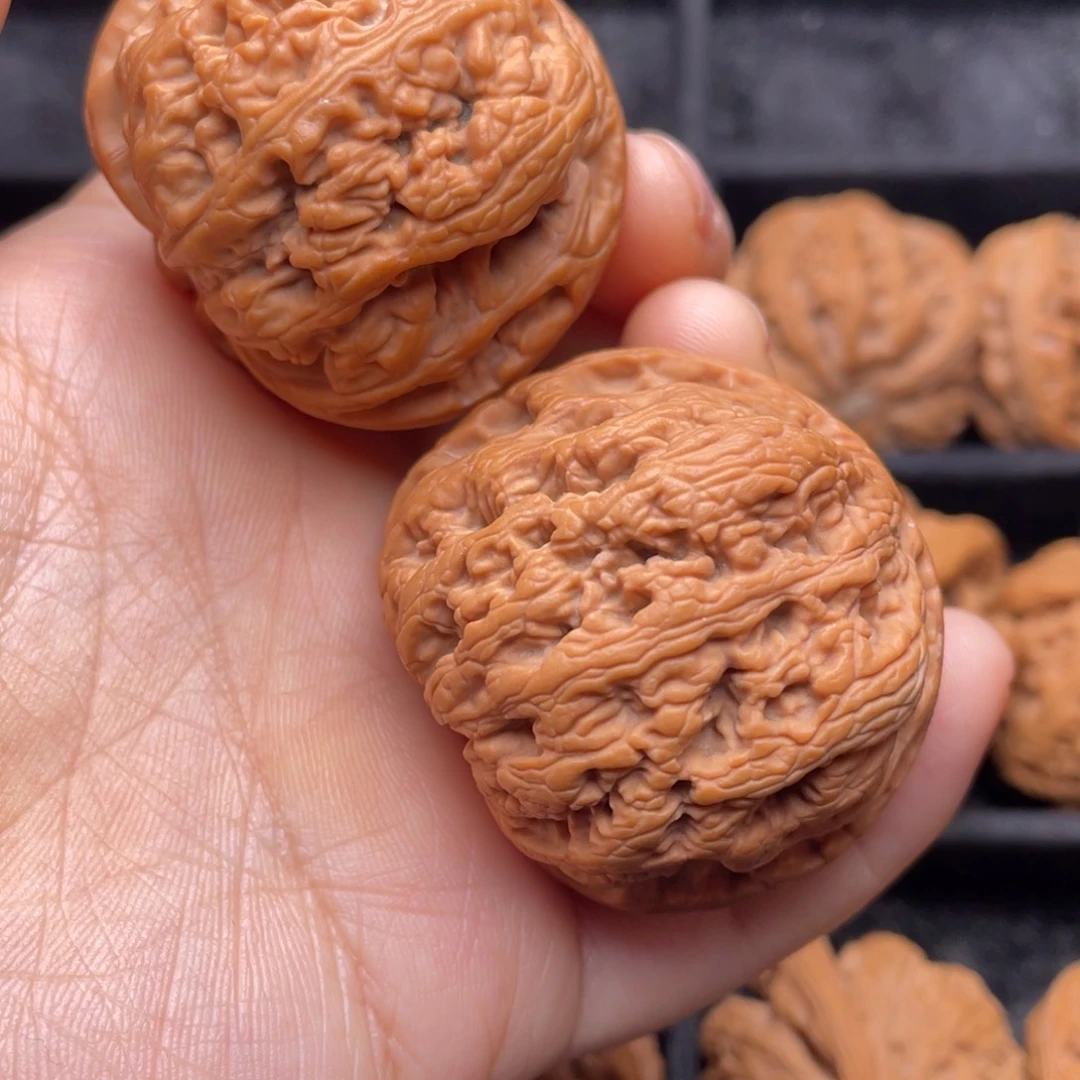 木质秦岭野生文玩核桃