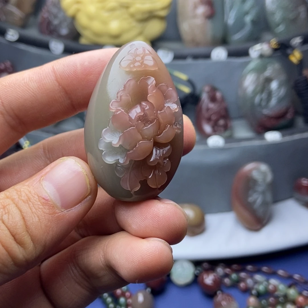 用***7玛瑙/玉髓未镶嵌颈饰