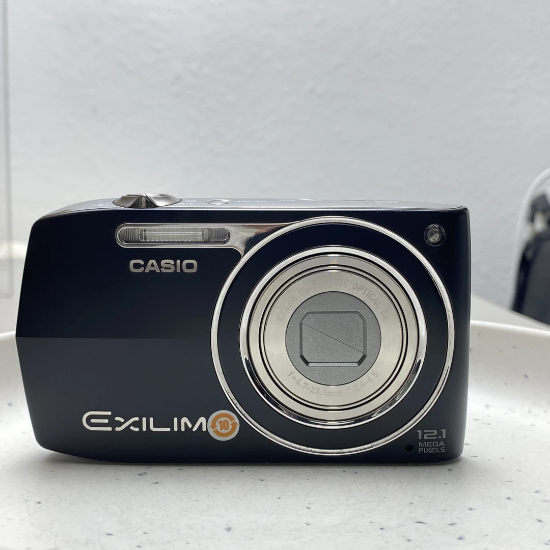 95新 Casio/卡西欧 卡西欧z2200有美颜冷白皮1200万像素5倍变焦