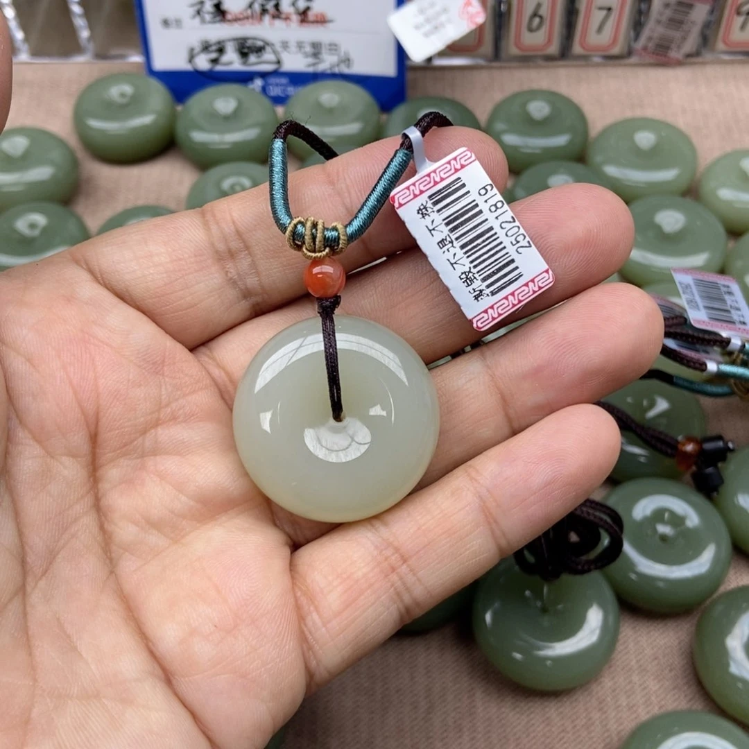 和田玉吊坠(不含链)未镶嵌杨*熙