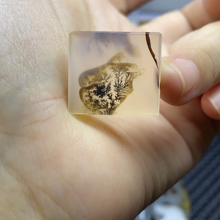 乐***趣玛瑙/玉髓未镶嵌颈饰