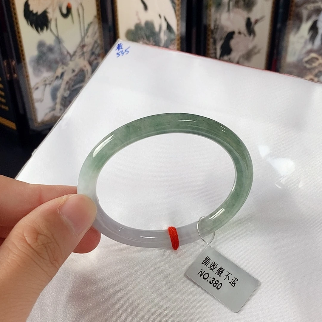 翡翠未镶嵌手镯（贵妃镯）