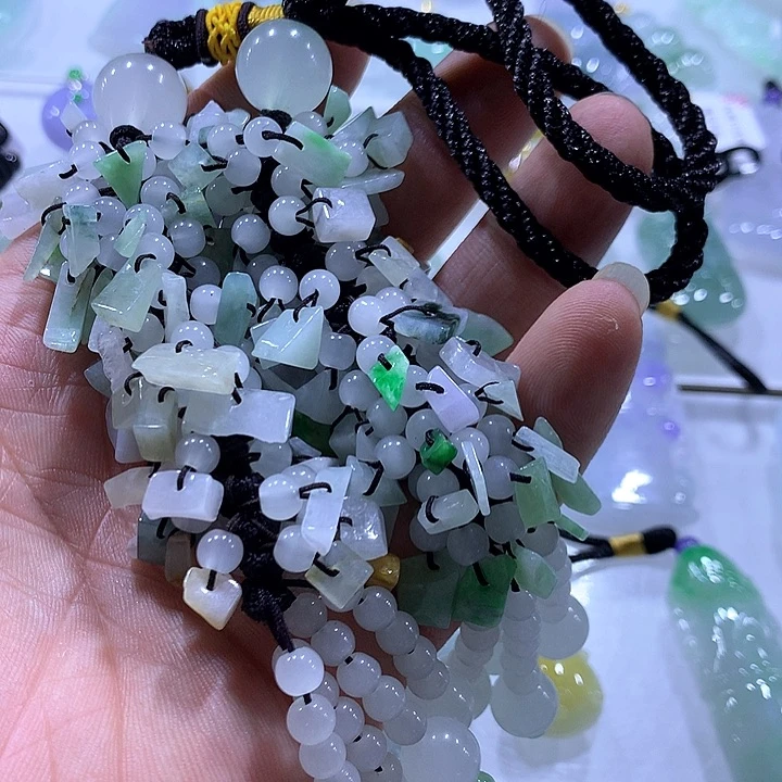 翡翠颈饰未镶嵌天然翡翠A货车挂多样性发货发其一