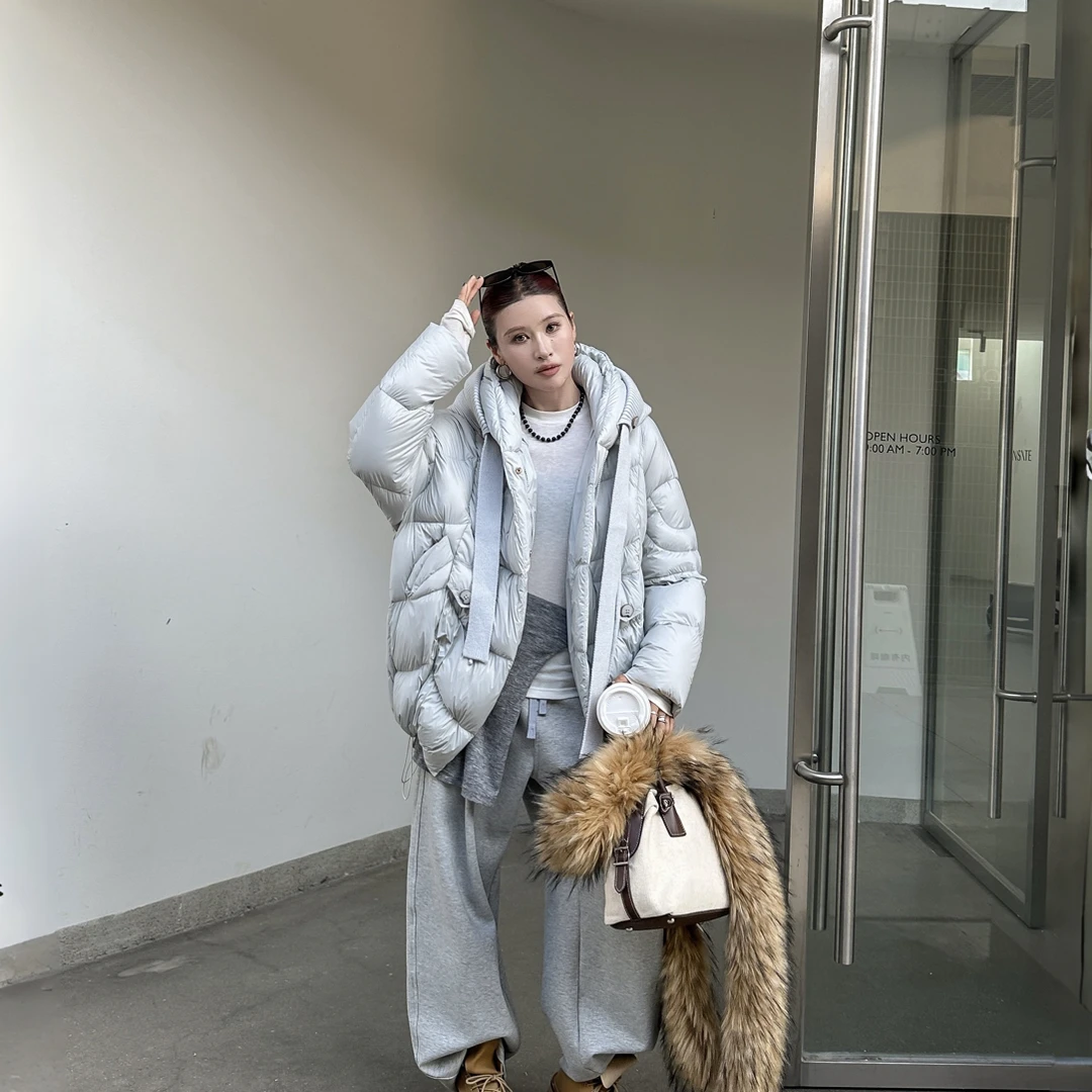 JY-2025【圣马丁落日】90鸭绒服飘带设计感中长款连帽款羽绒服25021