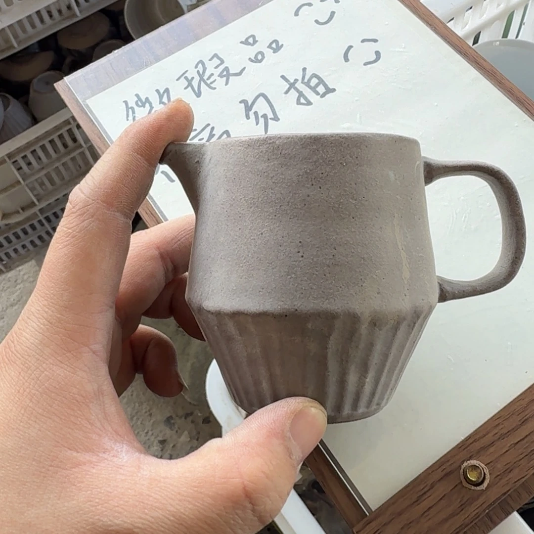 微瑕疵介意勿拍陶瓷器皿@@