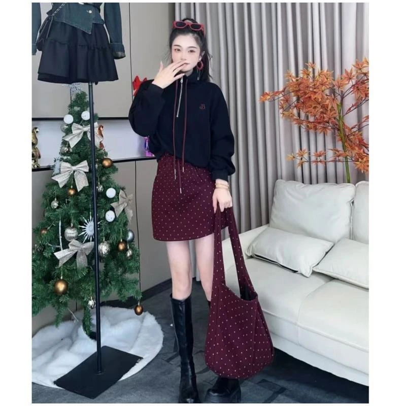 韩版时尚卫衣短裙加绒套装新款休闲卫衣拉链波点半身裙包包三件套