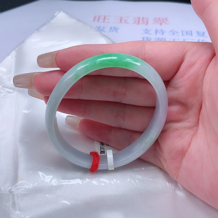 【闪购商品】未镶嵌手镯翡翠贵妃