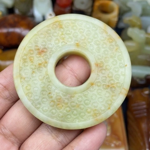 未镶嵌蛇纹石玉颈饰104
