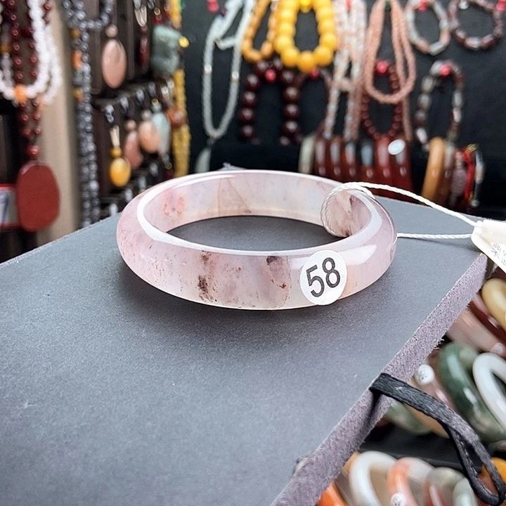 未镶嵌手镯石英质玉