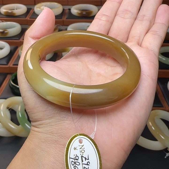 和田玉未镶嵌手镯浓糖泥鳅背53.7