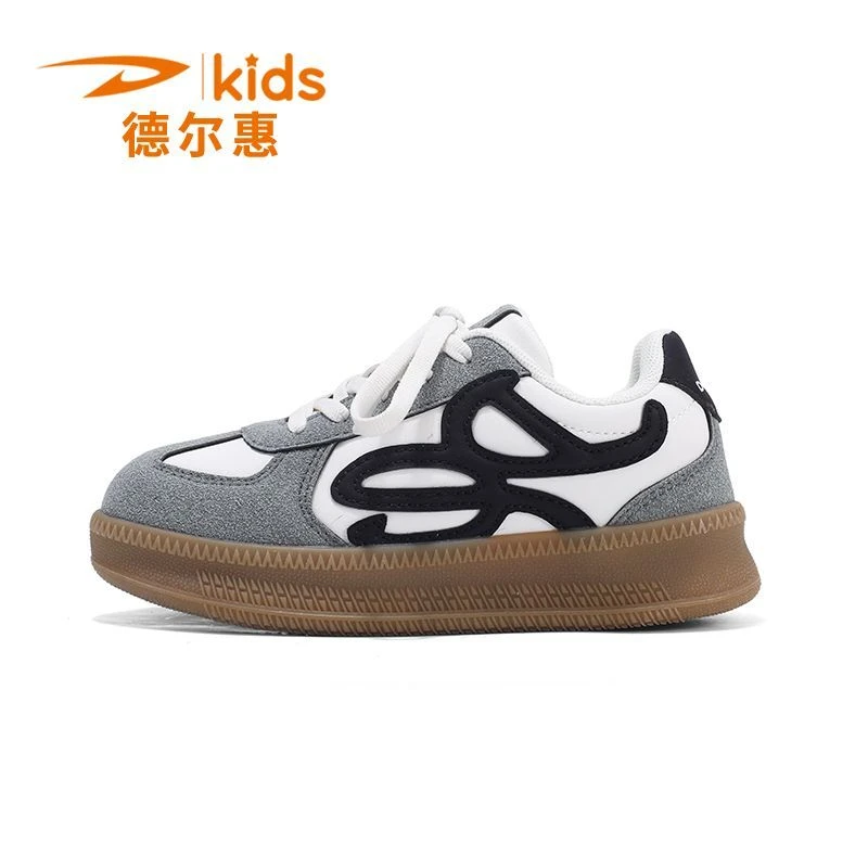 德尔惠儿童运动鞋子皮面2025秋季新款学生板鞋防滑耐磨男童德训鞋
