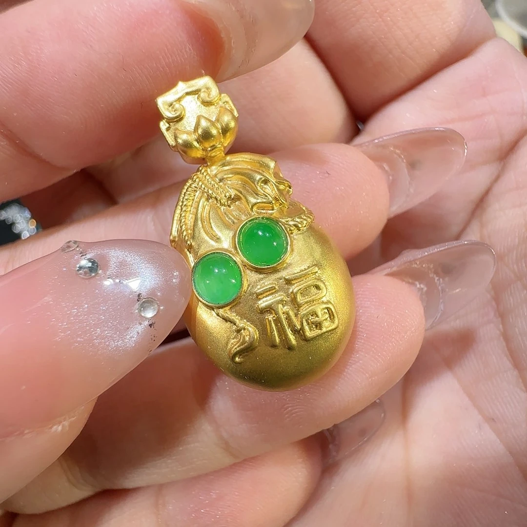 【闪购商品】颈饰18K金镶嵌翡翠