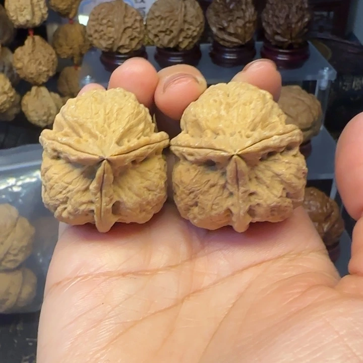 吊坠文玩核桃7有沙眼虚尖不退不换