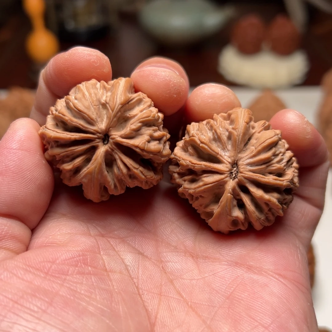 文玩核桃吊坠39暴雪