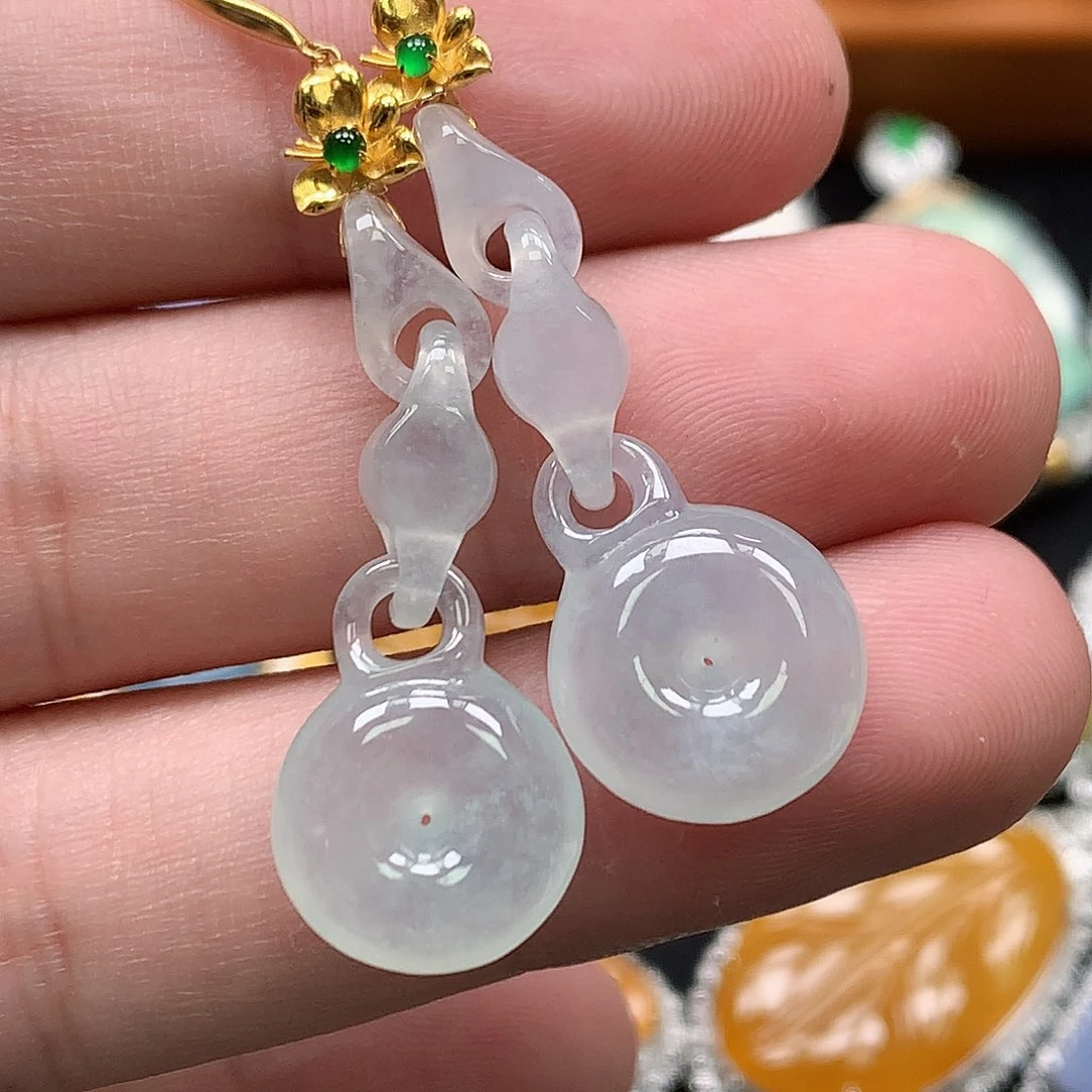 18K金镶嵌翡翠耳饰翡翠
