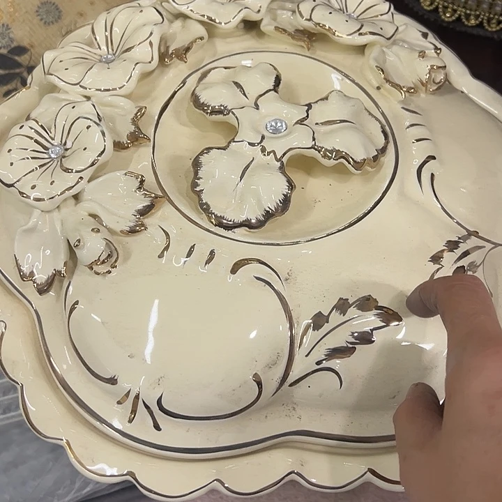 瓷片瑕。。。。。。。。。。。。。