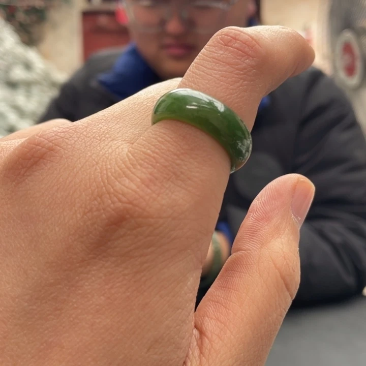 和田玉颈饰未镶嵌戒圈