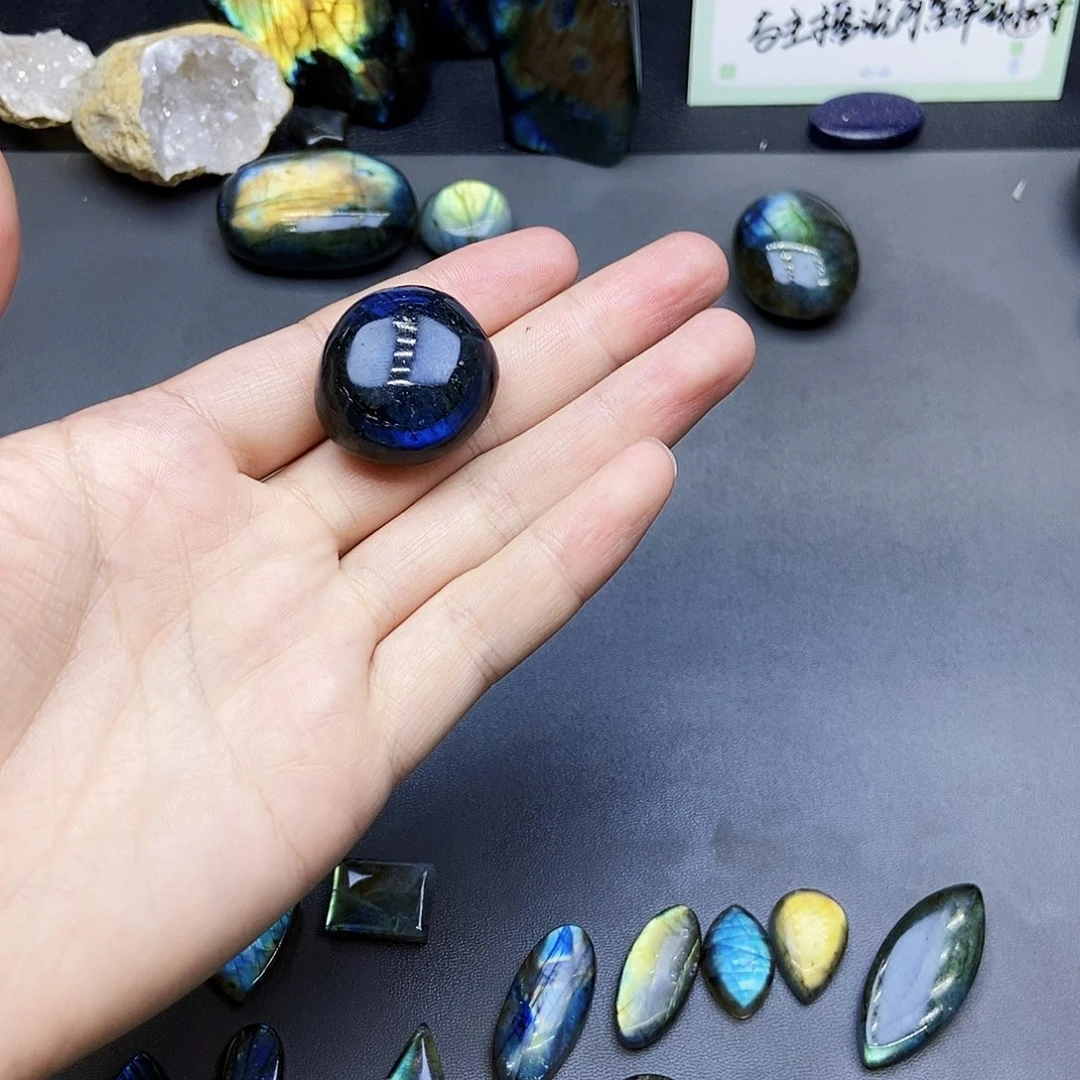 爱***园颈饰银S925镶嵌紫晶