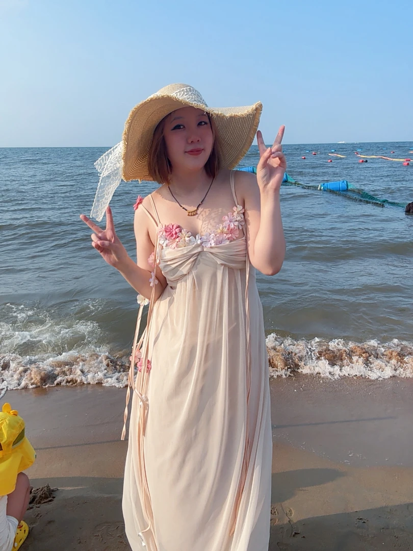 法式草帽海边沙滩帽珍珠蕾丝系带草帽女夏季大帽檐海边度假蝴蝶结