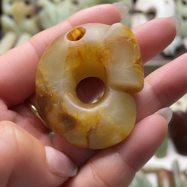 岫岩河磨玉（透闪石质玉）未镶嵌挂件