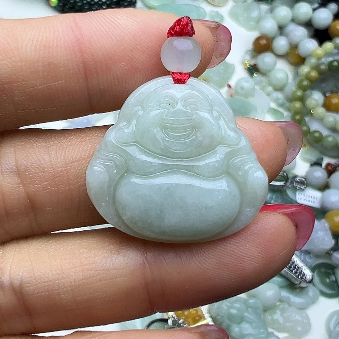 翡翠未镶嵌颈饰富贵