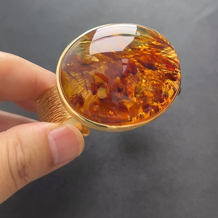 琥珀未镶嵌裸石手镯