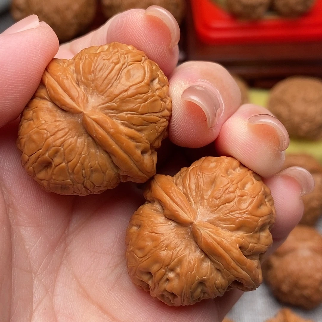 文玩核桃把件35全品毕业元宝