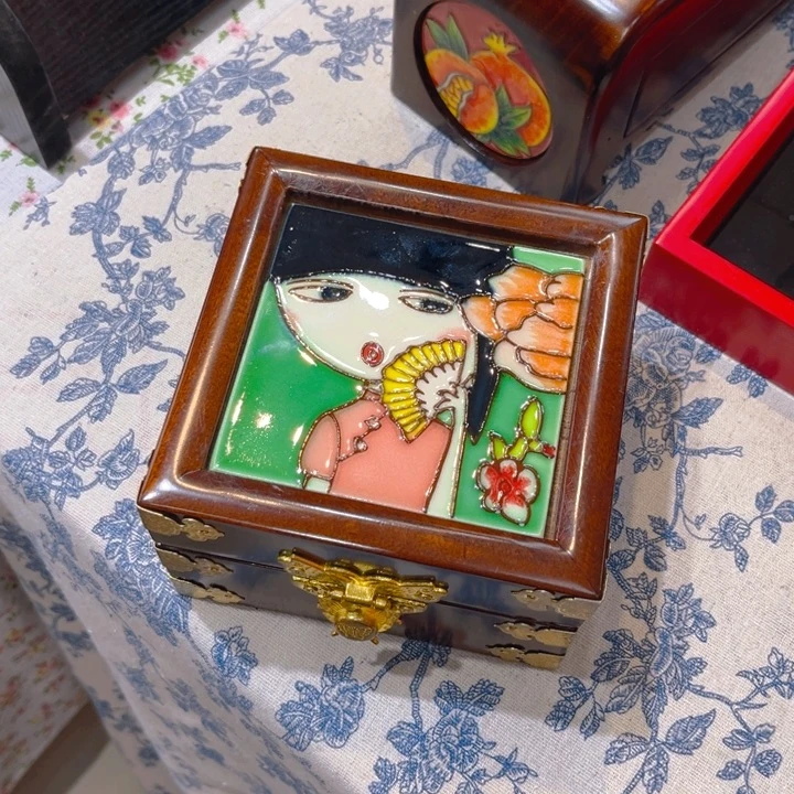 盖子款瓷板画艺术作品