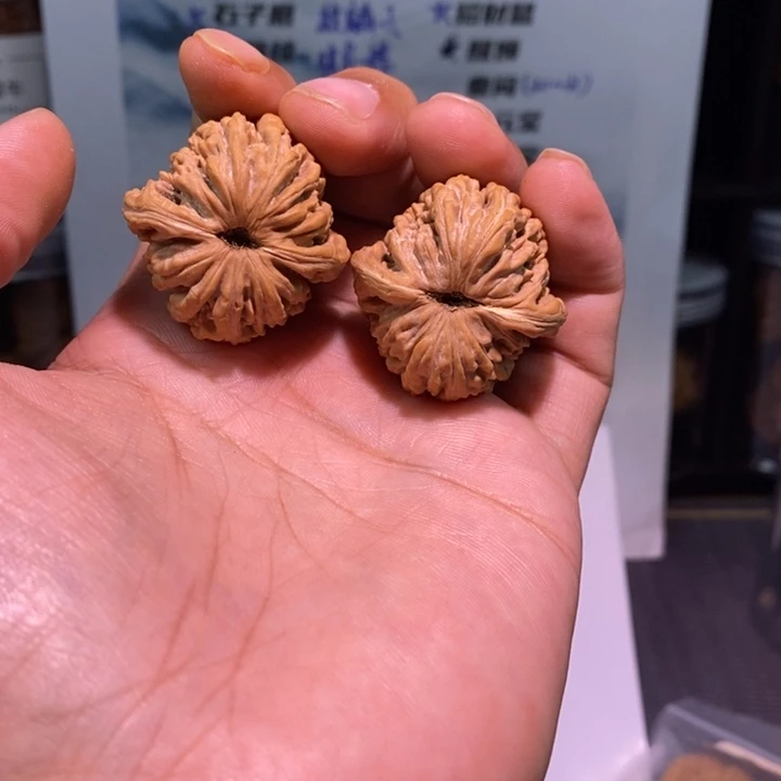 最****文玩核桃吊坠蜡皮楼