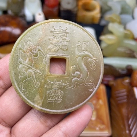 和田玉未镶嵌颈饰53