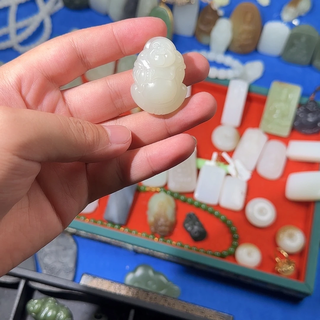 寂***屁颈饰未镶嵌和田玉