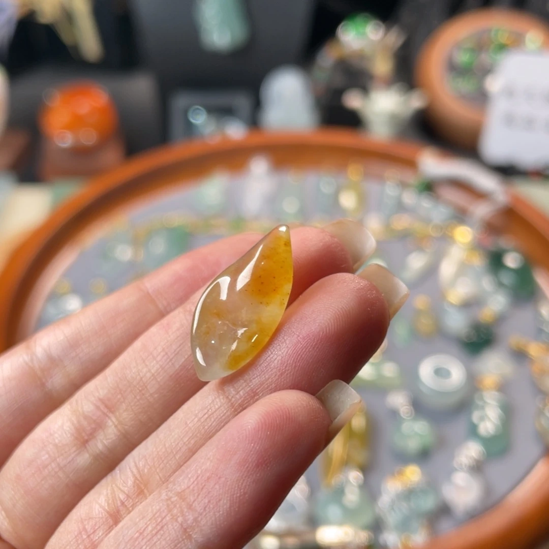 未镶嵌定制翡翠豔**O裸石