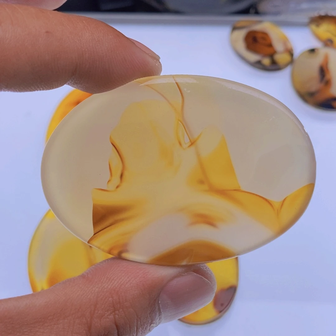 玛瑙/玉髓颈饰未镶嵌