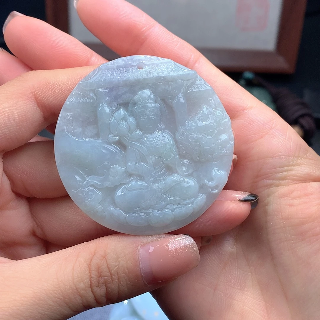 翡翠未镶嵌颈饰文殊