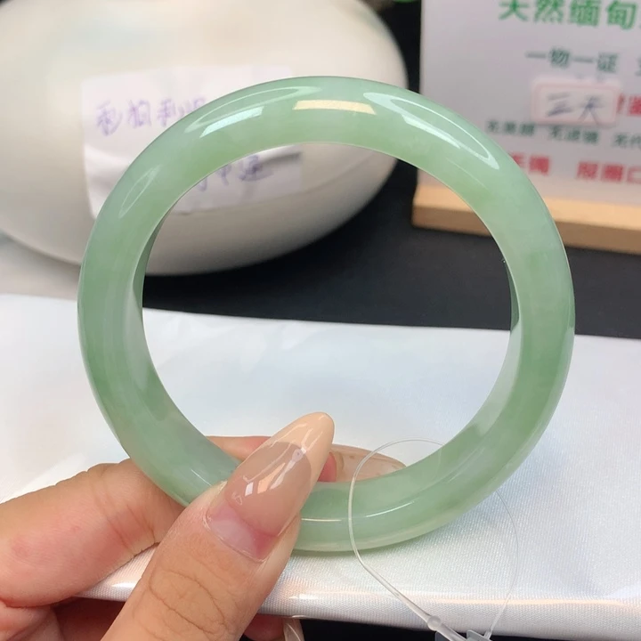 未镶嵌手镯翡翠47