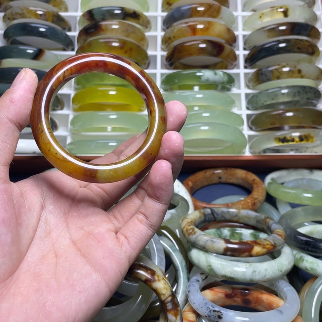 透闪石-蛇纹石玉未镶嵌手镯