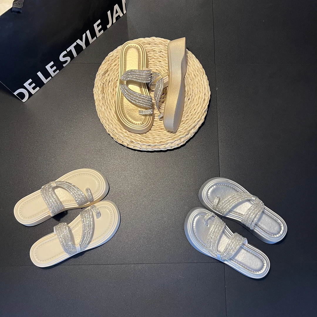 （现货）2025年夏季新款轻奢气质休闲爆款网红水钻链条软底舒适拖鞋