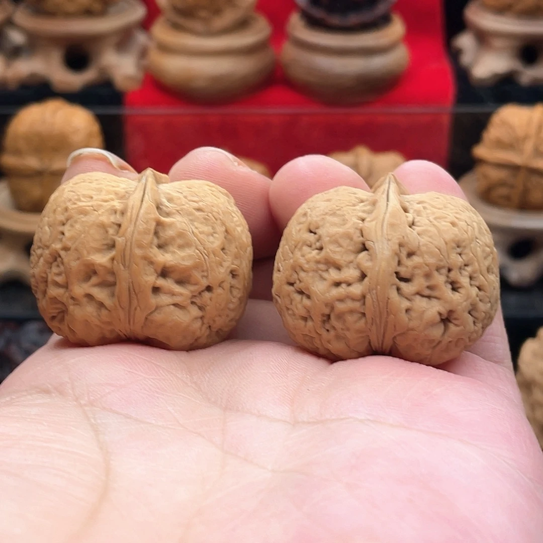 猴头核桃吊坠金元宝