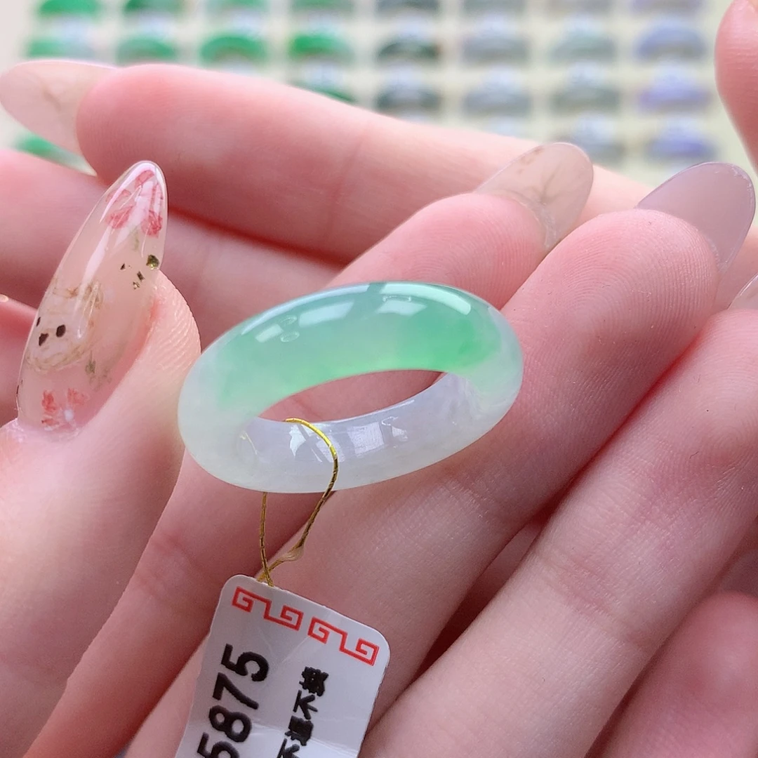 翡翠未镶嵌戒指港14