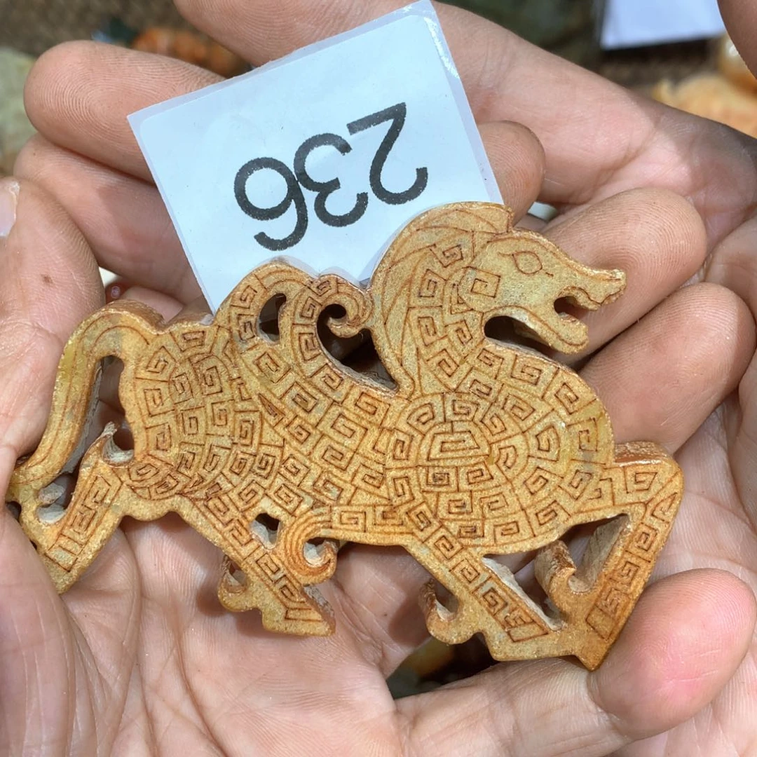 未镶嵌蛇纹石玉颈饰