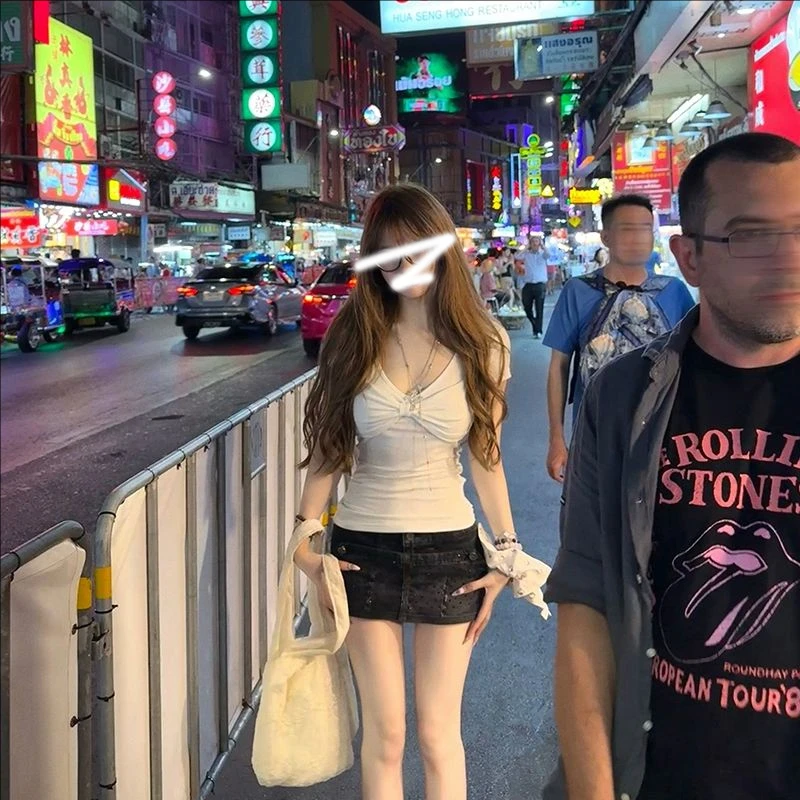 甜辣缪斯 纯欲风爱心领蕾丝拼接短袖T恤V领纯色修身性感夏季短T恤