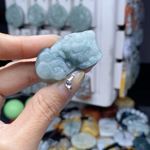 翡翠颈饰未镶嵌翡翠