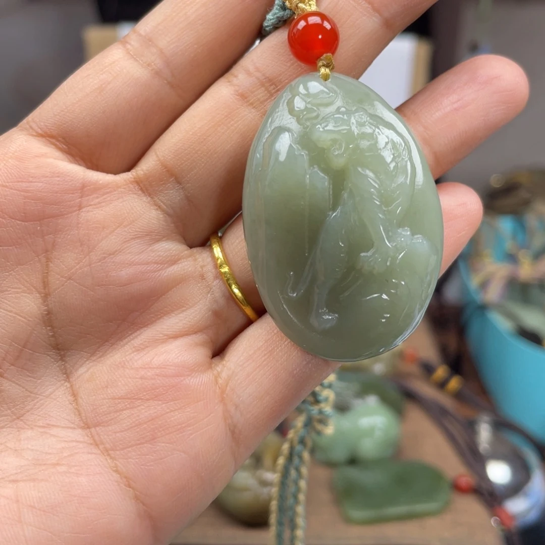 和田玉颈饰未镶嵌