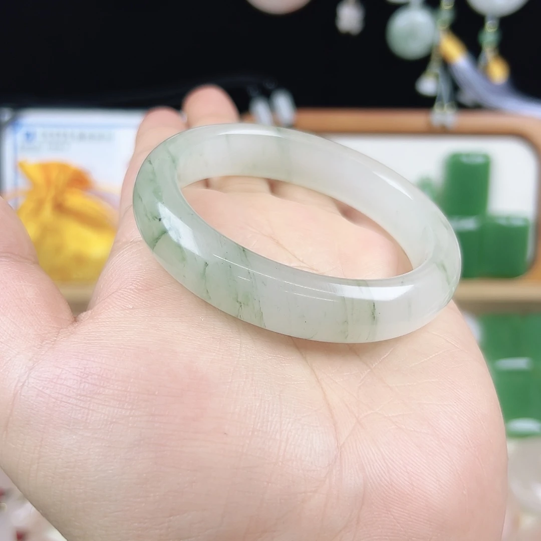 石英岩玉未镶嵌手镯