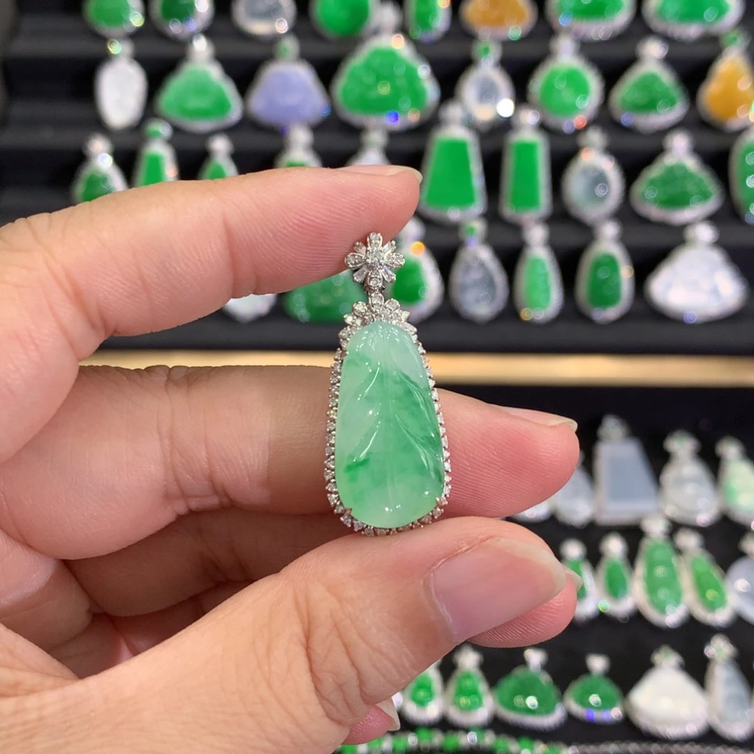 吊坠(不含链)18K金镶嵌翡翠吊坠