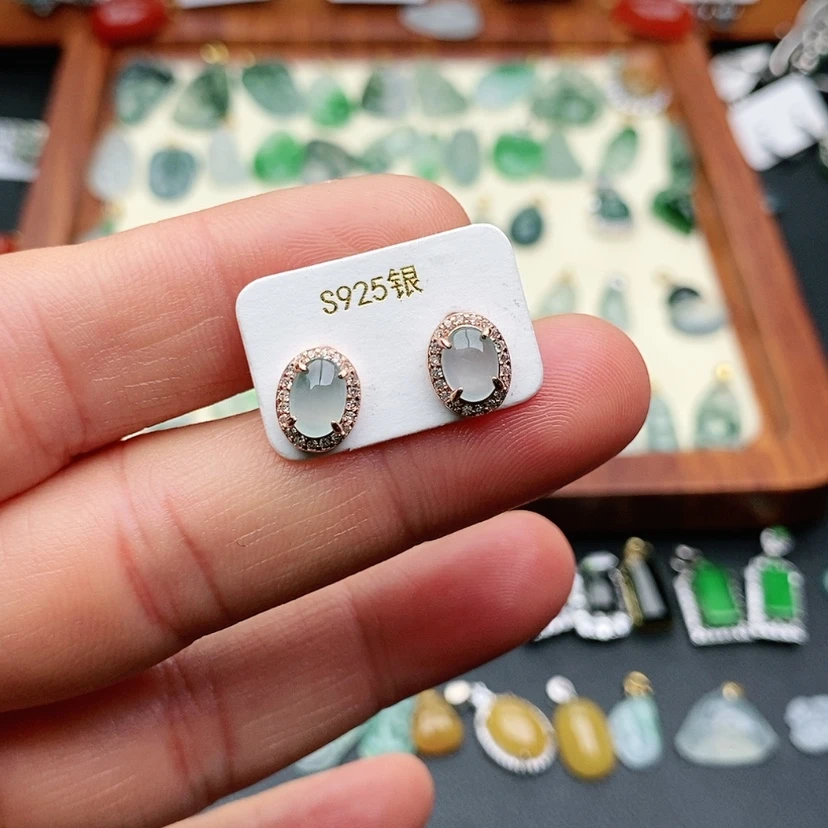 【闪购商品】翡翠耳饰银S925镶嵌耳钉